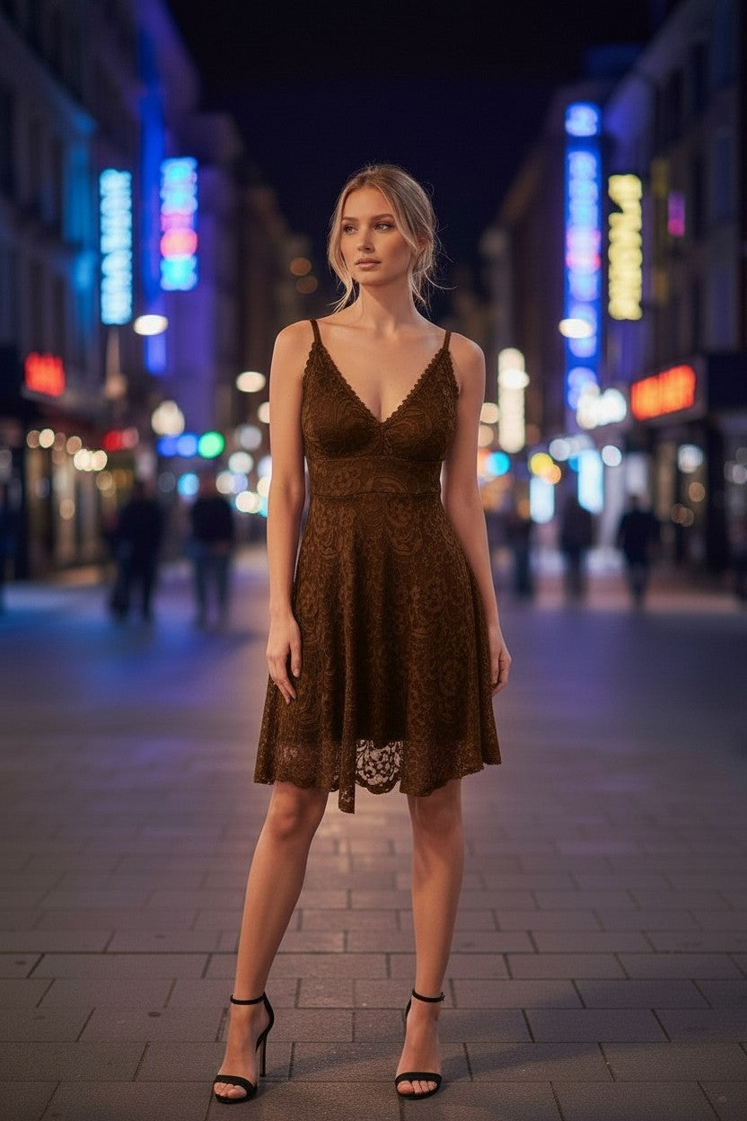 Robe Courte en Dentelle - Divers Coloris Taille unique
